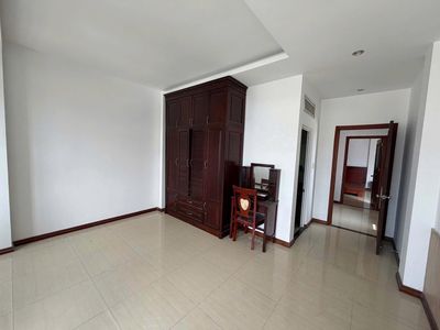 Rent an alley 27 Bùi Quang Là Gò Vấp, 5.5 X18 M, M 3rd floor, 5 bedroom 5 toilets