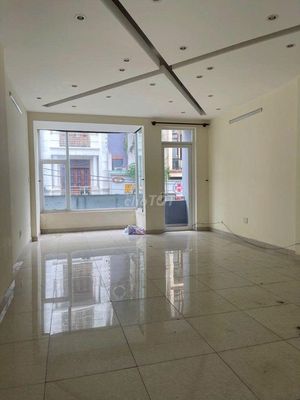 Renting an alleyhouse 285/ cmt8, District 10 area 4.8 x20 meters