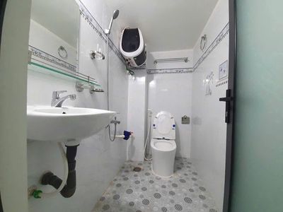 The new room is now set up Cộng Hoà.