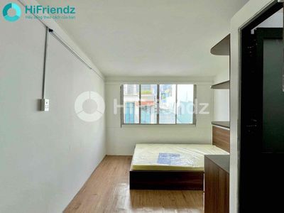 - Faller's apartment - sleeping room open