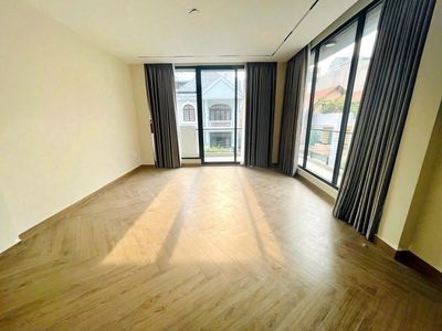Renting an alleyway two streets, 10 areas 4.8 x20 mphm 3 floors for 50 million.