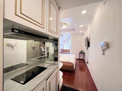 Let's rent the Orchard Garden senior building as studio - nov investment