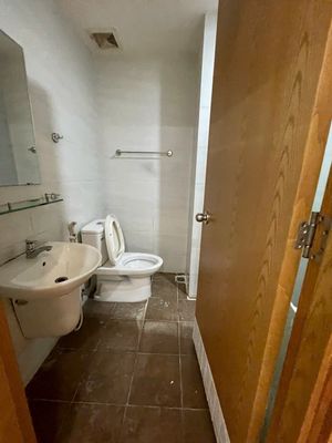 We need to rent apartment 0-6 area area 60 meters, 2 rooms, a toilet.
