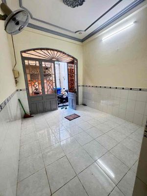 In the alley of 1/ Nguyễn Duy Cung, 3 bedrooms cost only 9 million.