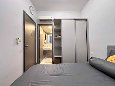 We'll rent two bedrooms, two toilets.