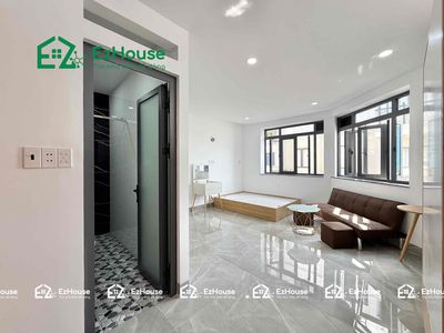 studio - full interior - sky window