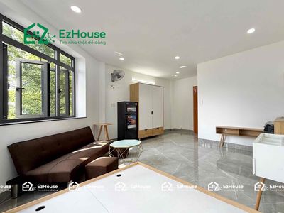 studio - full interior - sky window