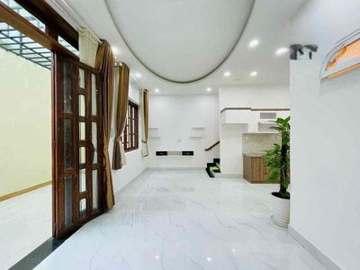 Nice new Nguyễn Oanh.3 bedrooms with furniture.