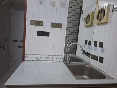 Rent room at 236-0-0-0-0Z0, 2.6 million.