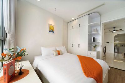 apartment 81 M2, two bedrooms, one crandah District 2.