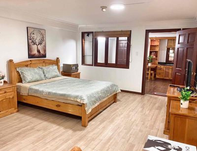 A large bedroom, private laundry near the two Mrs. Tang, Eight-Phanese Park 3