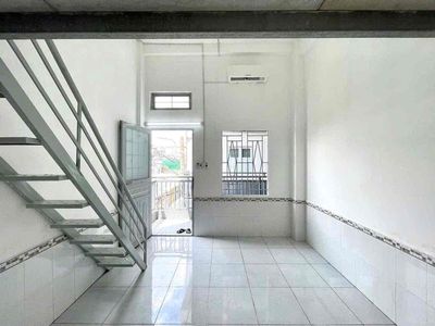 Superwide suites that move to universities.