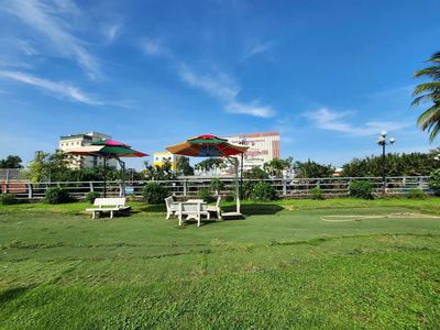 The villa in jamona is isolated near the cool river.