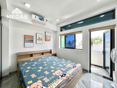 A 60-foot-high bedroom with a elevator balcony at the door.