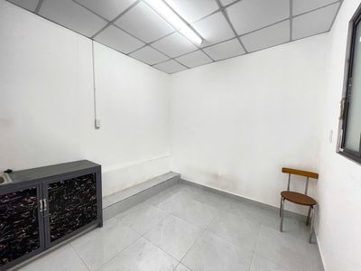 2 million and 7 basic furniture right here at the University of umt - Cát Lái district 2