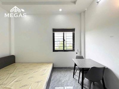 The studio splits the interior near four private colleges.