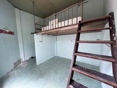 Rent a cash room.