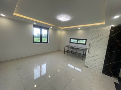 Shields 7 - Vatanabe: 30 m2-Wonder Windows 4 million M.O.
