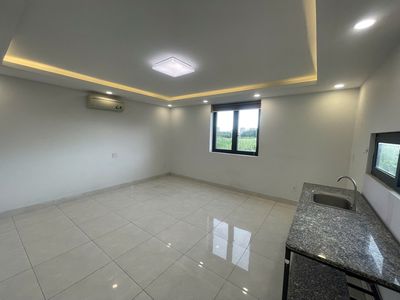 Shields 7 - Vatanabe: 30 m2-Wonder Windows 4 million M.O.