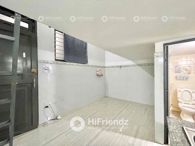renting rooms cheaply, freely available air conditioning guards