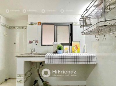 renting rooms cheaply, freely available air conditioning guards