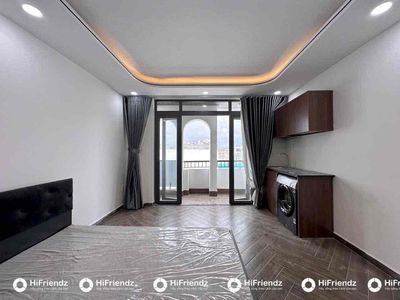 Open the apartment with a taste of luxur full of furniture near the shower
