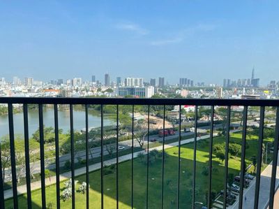 Rent a blue-g 2-roomed room. Two super-baked toilets. 13.5 million, tops 15 million.