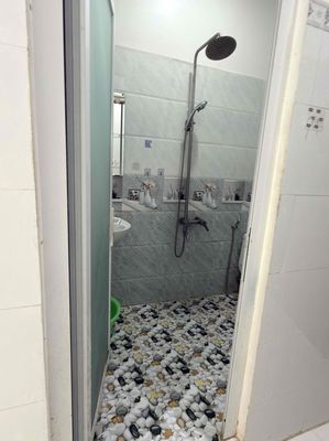 I'll take the girls' room.