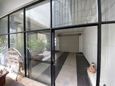 Need to rent the carway Hotel 48/6 A Hồ Biểu Chánh-711 Q.Zq1