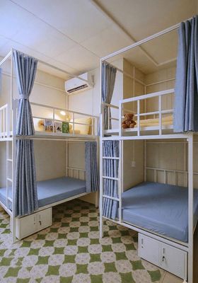 Rent the dorm in the department of District 7, comfortable from a million and a half a month.