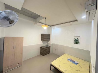The ground floor is 166 116/46 Dương Quảng Hàm near Lang University.