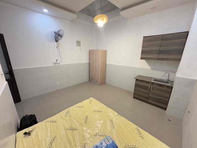 The ground floor is 166 116/46 Dương Quảng Hàm near Lang University.