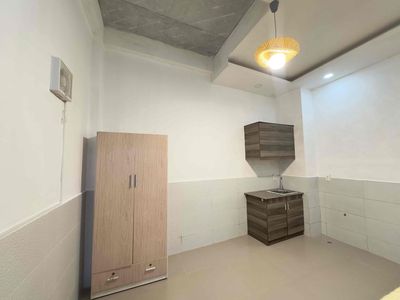 The ground floor is 166 116/46 Dương Quảng Hàm near Lang University.