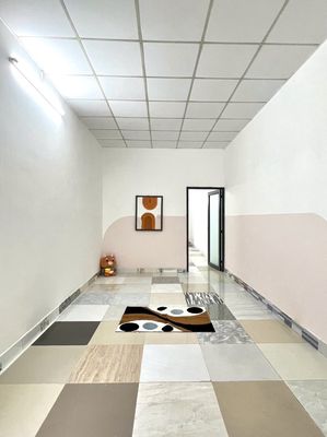 Rent a business bedroom online - near the spring square, calm down