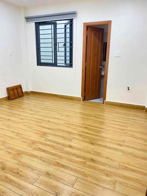 8th Street, 4 bedroom 5 toilets with interior