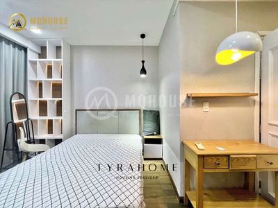 Near the Café, the town bridge. studio apartment.