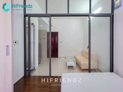 Near the Bridge, the apartment. One bedroom.