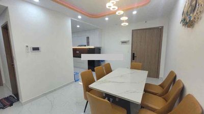 He rented Diamond Alnata's apartment two bedrooms.