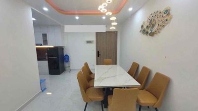 He rented Diamond Alnata's apartment two bedrooms.