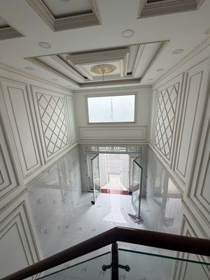 Rent a building that's in sync with An Dương Vương.