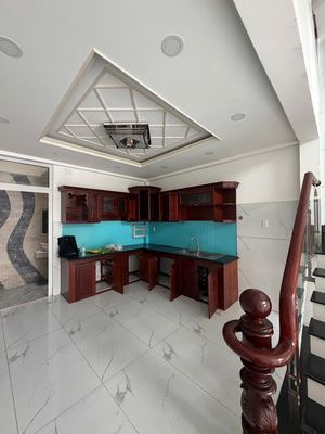 Rent a building that's in sync with An Dương Vương.