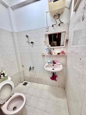 Rent the room right at the Phú Nhuận center.