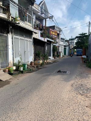 4th grade house in front of the back alley. 116 Phan Văn Hùm through the 12th county.
