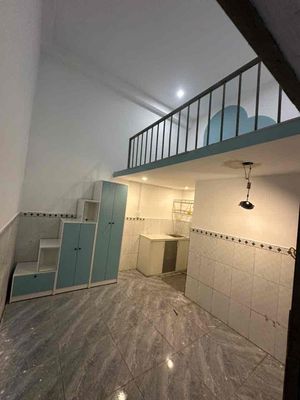 Rooms of High Full Waters