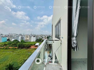 Rent a full house with open balcony right into public college.