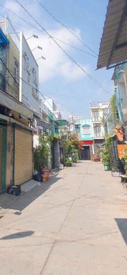 Two tollet bedrooms on one floor, two tollets behind Kim's school.