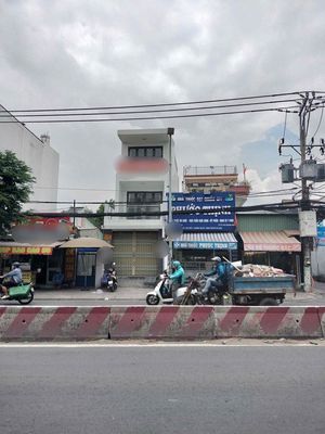 The original front house is 52 meters2, 3 floors of Huỳnh Tấn Phát.