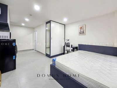 The balcony studio splits up the dothouse next to the dothouse - the newly built lotte