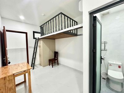 Rent a new full-industrial motel with elevators - car vaults