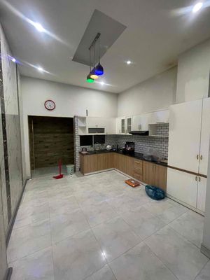 New building. One floor. Two bedrooms. Two bathrooms.